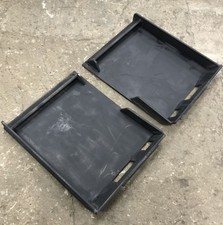 Brackets for case - case, skid