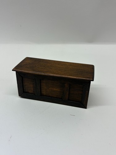 Scale dolls house - 1:12,