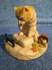 VINTAGE TEVIOTDALE FIGURINE ~  Cat on Doorstep - D Edlmann, 1986, handmade, sp.F