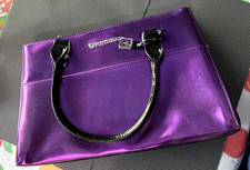 YOUNIQUE Presenters Purple