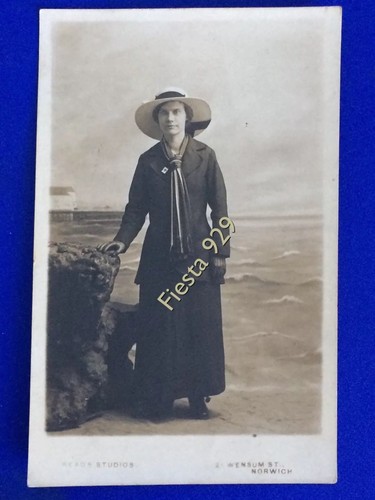 Postcard attractive woman - postcard,