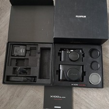 Fuji Fujifilm X100 Limited Edition kit Black good working Condition. 