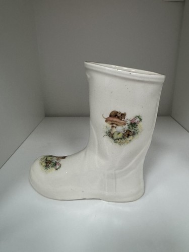 Vintage ceramic boot vase - boot, lion