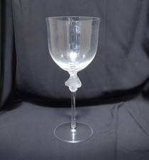 LALIQUE ROXANNE CRYSTAL WINE GLASS
