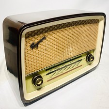 Ferguson Firefly 382U Bakelite Table Radio, FM, 1956 - Very Clean & Complete