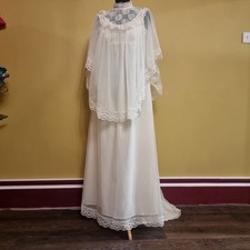 Vintage 1970s Ethereal Shawled Medieval Revival Handfast Wedding Dress 8-10