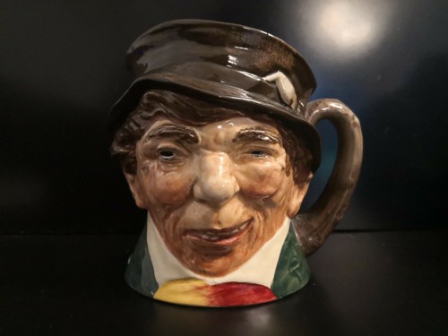 Royal doulton large musical - royal,