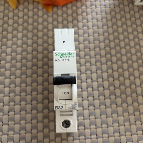 Schneider b32 ikq - ikq, mcb