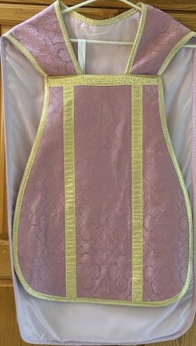 Rose fiddleback chasuble set - rose,