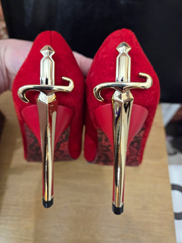 Ladies stunning red - stunning, court