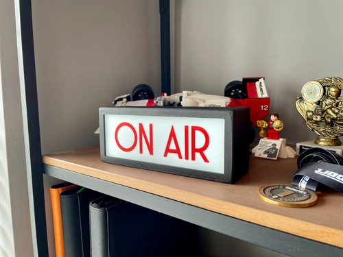 Air light box - on, |