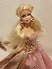 collector 2009 HOLIDAY Barbie with custom petticoat Signature