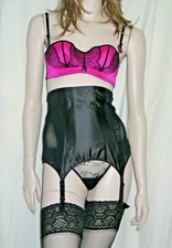 SUSPENDER BELT SIZE 8 10 BLACK
