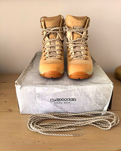 Lowa beige suede - beige,