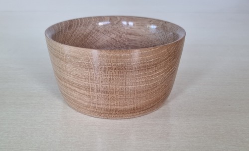 Small hand turned oak bowl - small,