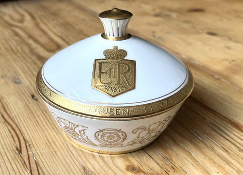 Minton lidded jar pot queen - minton,