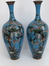 STUNNING SIGNED PAIR OF ANTIQUE JAPANESE MEIJI PERIOD CLOISONNÉ HEXAGONAL VASES
