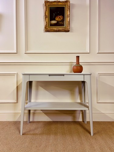 Mid century style - mid, solid