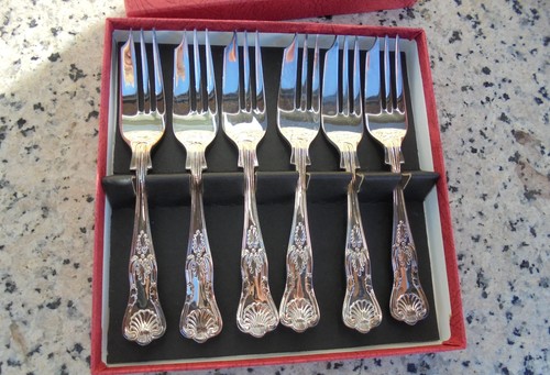 Set queens patterns - of,
