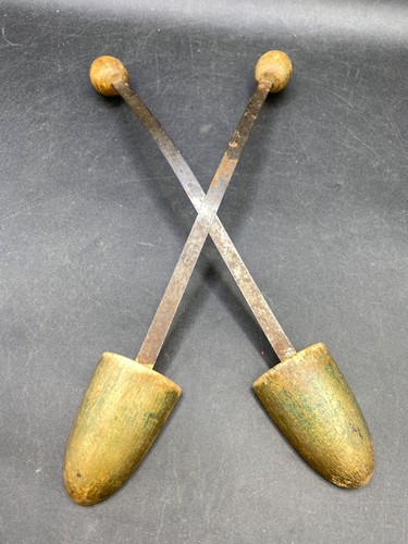 Pair shoe trees shaper - pair,