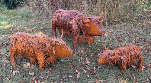 Metal garden sculpture - metal,