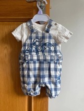 Matalan Disney baby boy tigger short dungaree and t shirt set 0-3 months