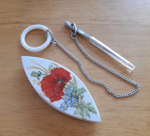 Wood tatting shuttl with - wood, shuttl.