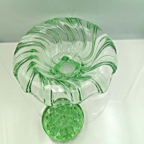 Art deco green glass - deco, flower