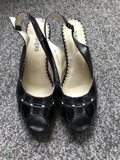 Ladies SIing Back Patent Shoes