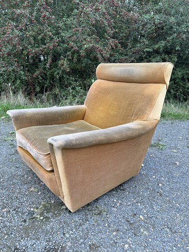 Retro vintage armchair for - retro/vintage,