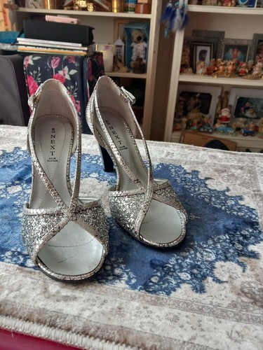 Beautiful silver high - beautiful, heel