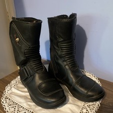 . Akito tufman Leather