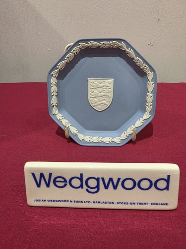 Wedgwood blue jasperware - wedgwood,