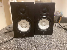 2 Yamaha HS5 Powered Studio Monitor Speaker - Black