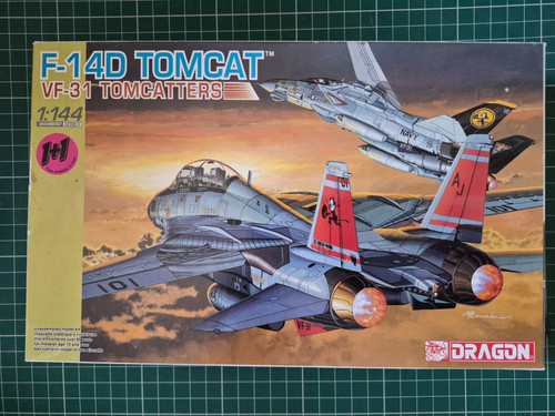 Dragon 4592 14d - 4592, tomcat
