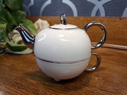 Noritake mlesna giftware - mlesna,