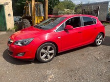 VAUXHALL ASTRA J RED 1.6