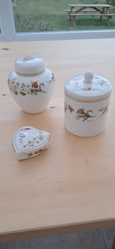 Wedgewood mirabelle china set - ,