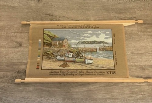Wooden tapestry scroll - wooden,