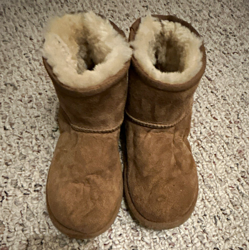 Ugg girls brown ankle bootie - brown,