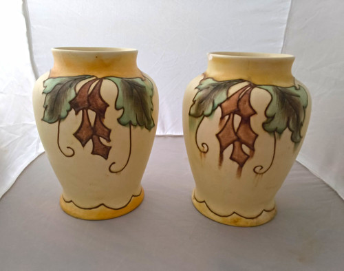 Wadeheath hand painted art - hand,