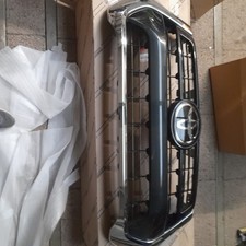 TOYOTA HILUX FRONT GRILLE