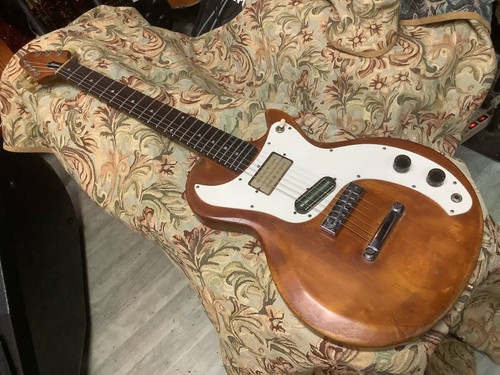 Valuable gibson marauder - 70's,