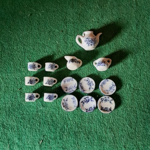 Piece dolls house miniature - house,