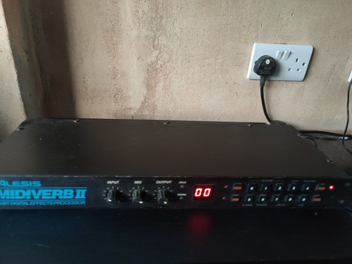 Alesis midiverb 16 bit - 2,