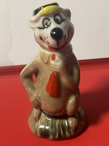 Wade yogi bear figurine - bear,