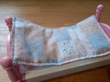 RARE VINTAGE LITTLE TIKES DOLLS GRAND MANSION FURNITURE BED INCLUDING DUVET