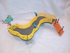 Playmobil Zoo / Safari - Zoo Walkway Extension with Yellow Fences - VGC