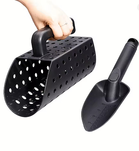 Metal detecting sand - sand, scoop