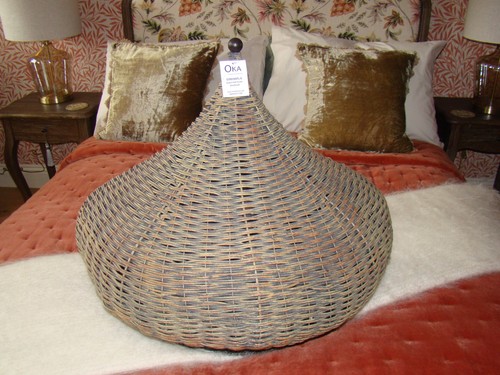 Oka rattan sultan half - sultan,